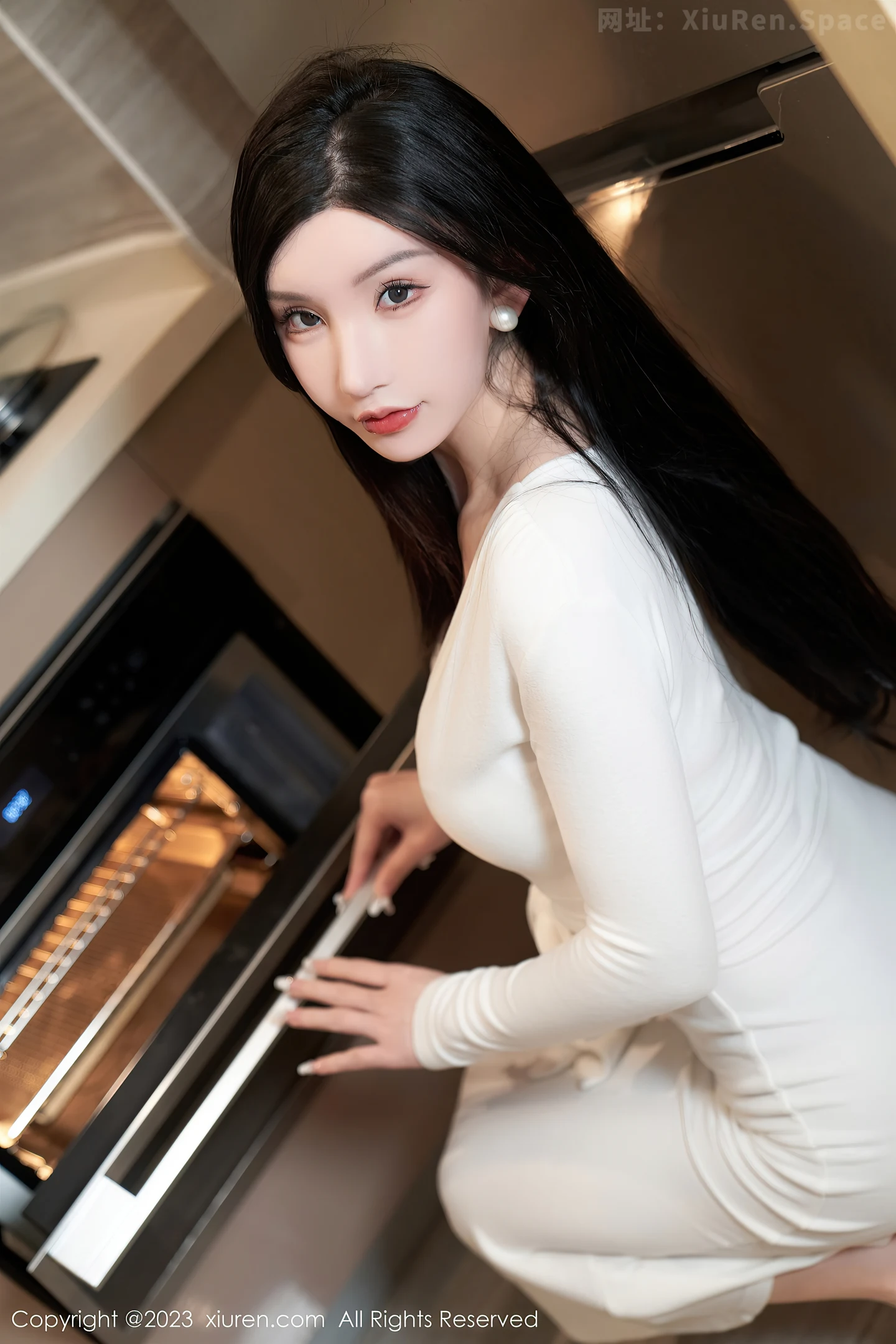 图片[2]-[XiuRen秀人网]2023.04.07 VOL.6542 周于希Sally 白色情趣兔女郎制服与蕾丝内衣加肉丝美腿性感私房写真集-秀人网官方网站